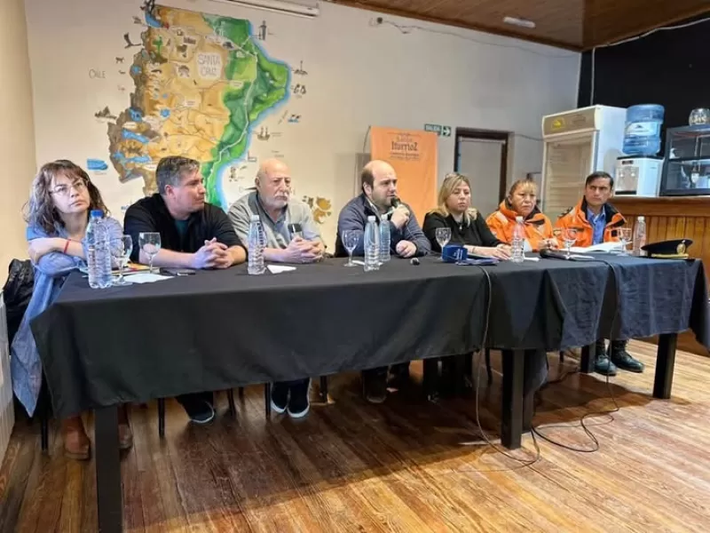 PERITO MORENO: EL GOBIERNO COORDINA ASISTENCIA SANITARIA, SOCIAL Y HABITACIONAL TRAS LA EXPLOSI&Oacute;N